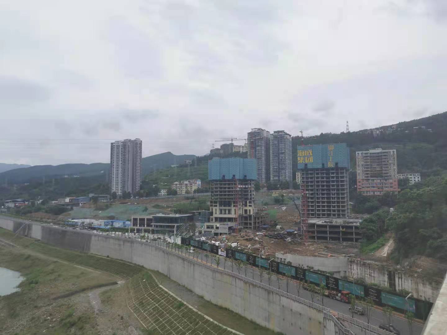 重庆武隆区三桥楼盘意外死亡风水原因！！