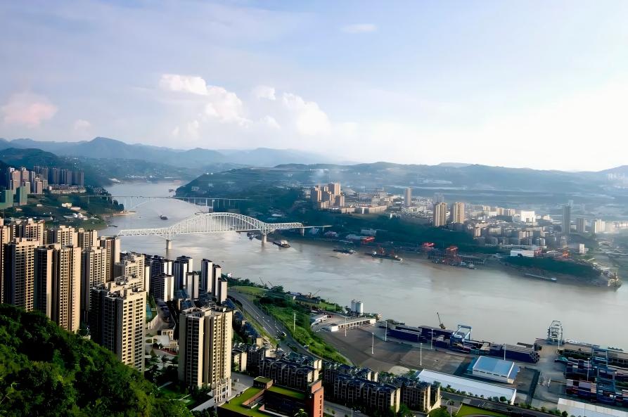 重庆万州想找大师看风水，哪位风水大师看得比较准？